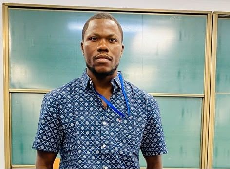 M Duvo Kodjo Sadrax